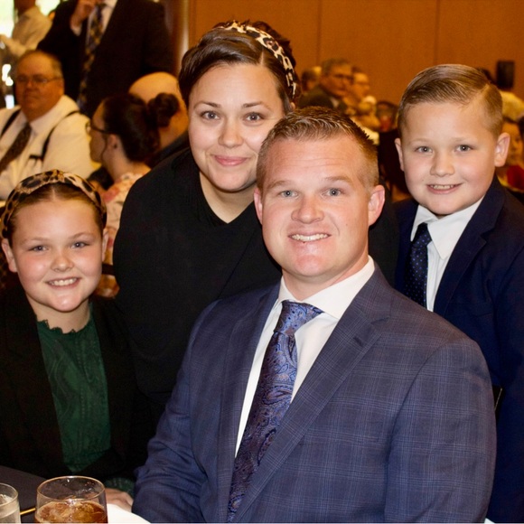 Meet your Posher, Carlee - Picture 2 of 7